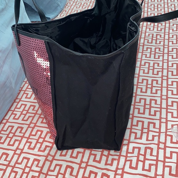 NWT Brand New Victoria’s Secret Tote - Picture 5 of 8